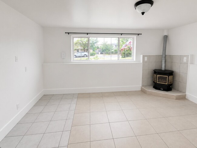 Photo - 5242 S Hamlet Cir (Kearns, UT) Apartment