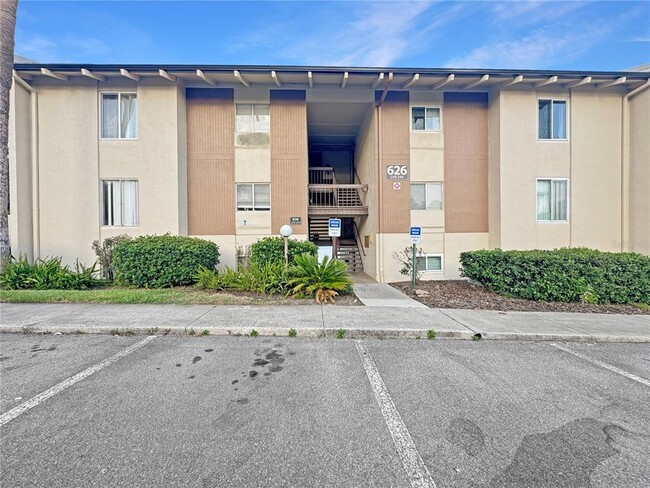 Building Photo - 626 Orange Dr