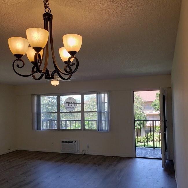 Foto del edificio - 151 SW 134th Way