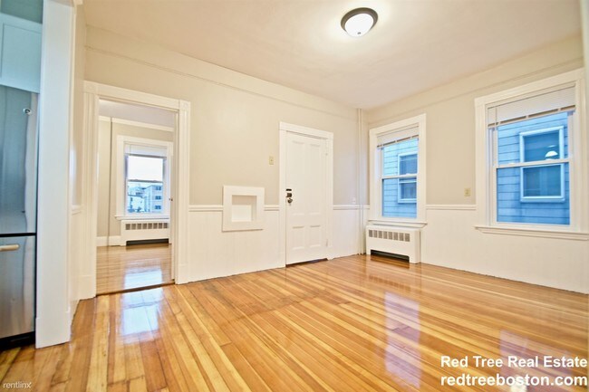 Building Photo - 4 br, 1 bath  - 12 Hamlin St # 14