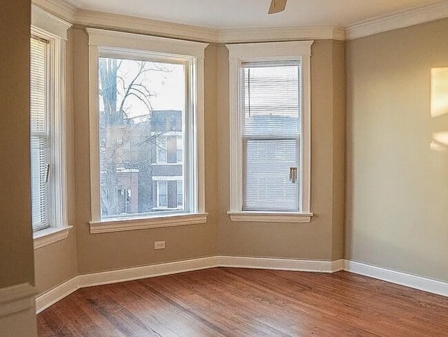 Foto del edificio - 6225 S Rhodes Ave