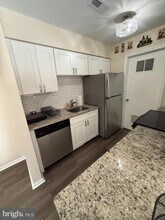 Building Photo - 64 Dover Ct