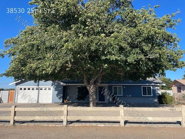 Building Photo - 3BD/2BTH SINGLE STORY HOME EAST PALMDALE