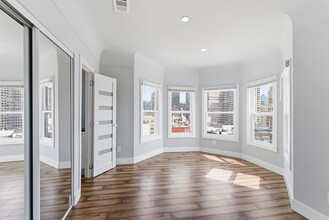 Building Photo - 903 Pine St