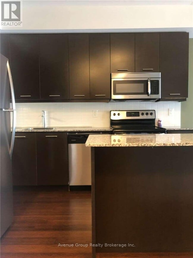 Building Photo - 360 Square One Dr