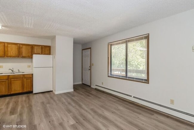 Foto del edificio - $995 | 2 Bedroom, 1 Bathroom Apartment | No Pets | Available for August 1st, 2026 Move In!