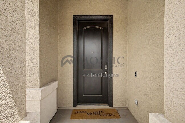 Foto del edificio - 598 W Belmont Red Trail