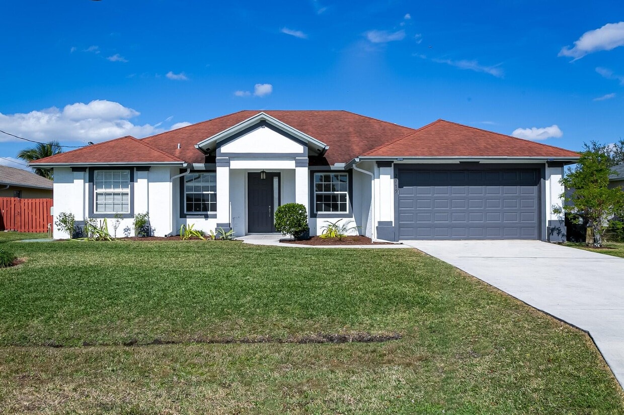 Foto principal - 2749 SW Backton Ave