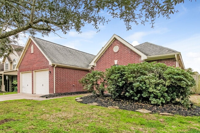 Building Photo - 808 Cherry Blossom Dr