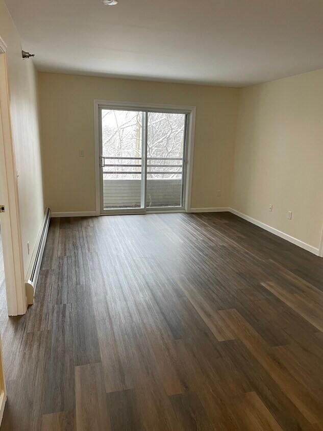 Living Room - 305 Lime Kiln Rd