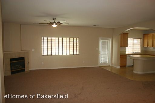 Building Photo - 6811 Savannah Falls Dr