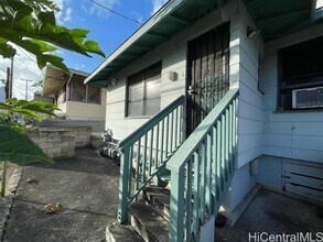 Building Photo - 1804 Poki St