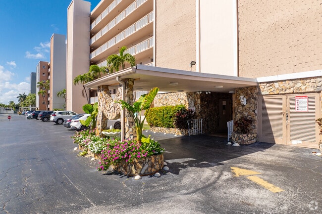 Building Photo - Meadowbrook Towers