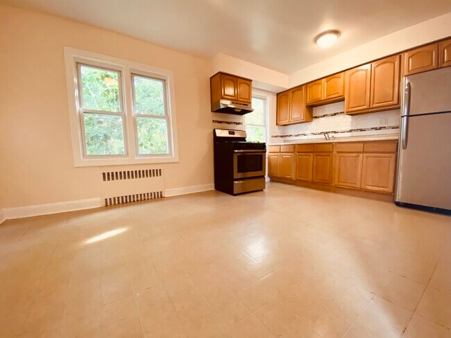 Building Photo - 416 Sherman Pl