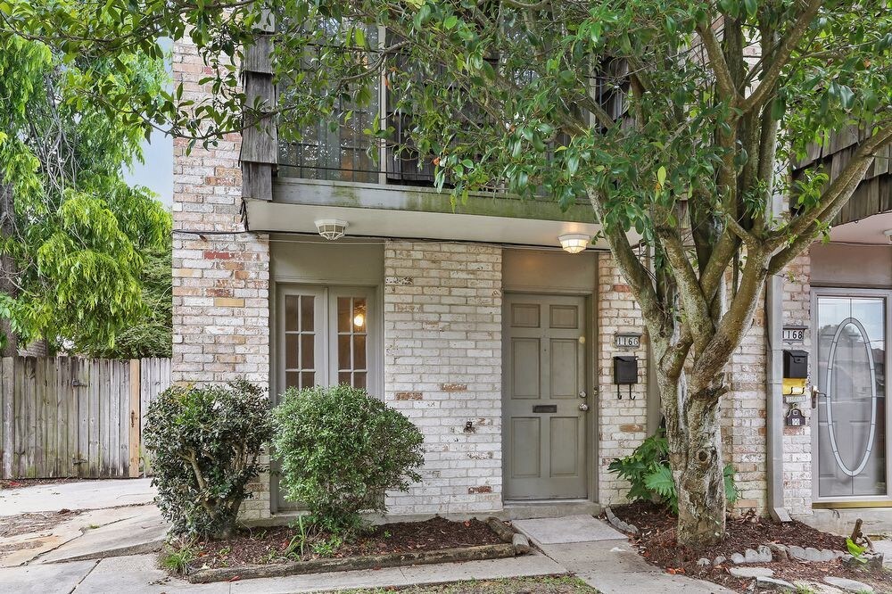 Primary Photo - 1166 Carrollton Ave