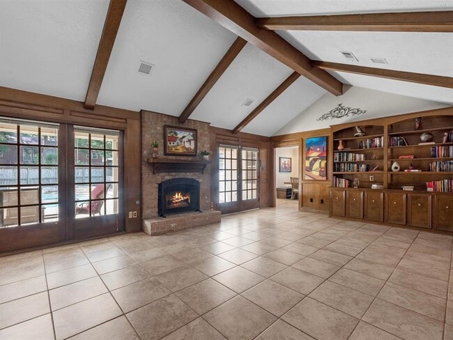 Building Photo - 3014 Redwood Lodge Dr