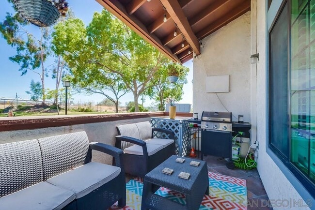 Foto del edificio - 7880 Mission Vista Dr