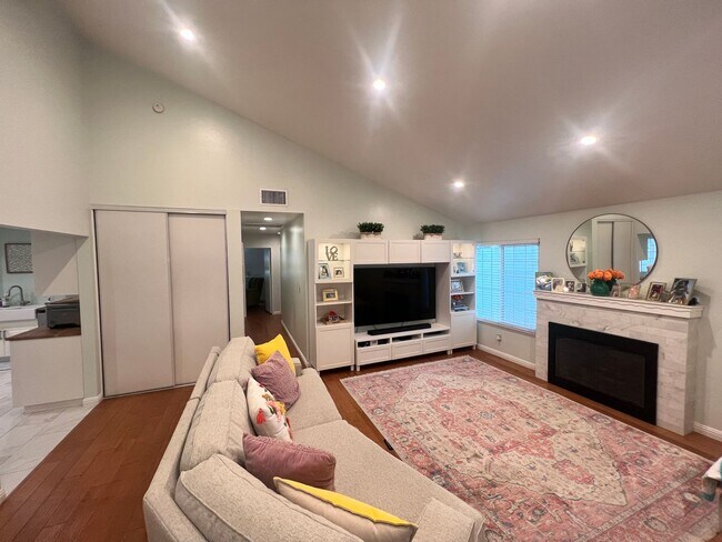 Building Photo - COMING SOON! Single Story 3 Bedroom Home f...