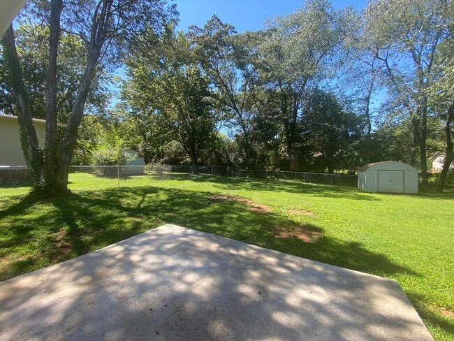 Foto del edificio - 3607 Oakdale Cir NW