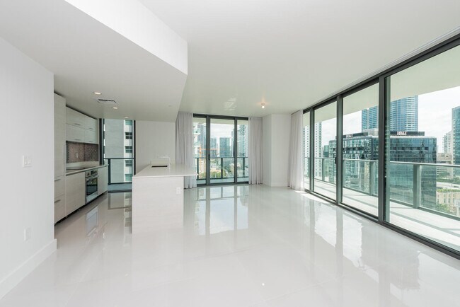 Building Photo - 1300 S Miami Ave