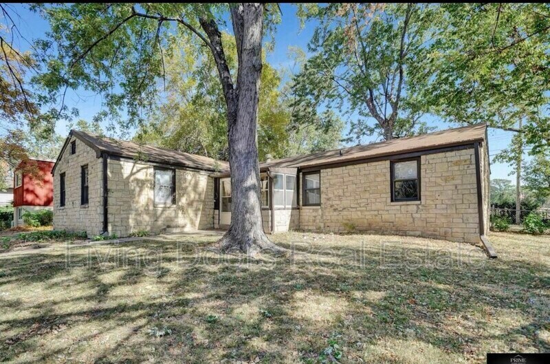 Foto principal - 350 S 38th St