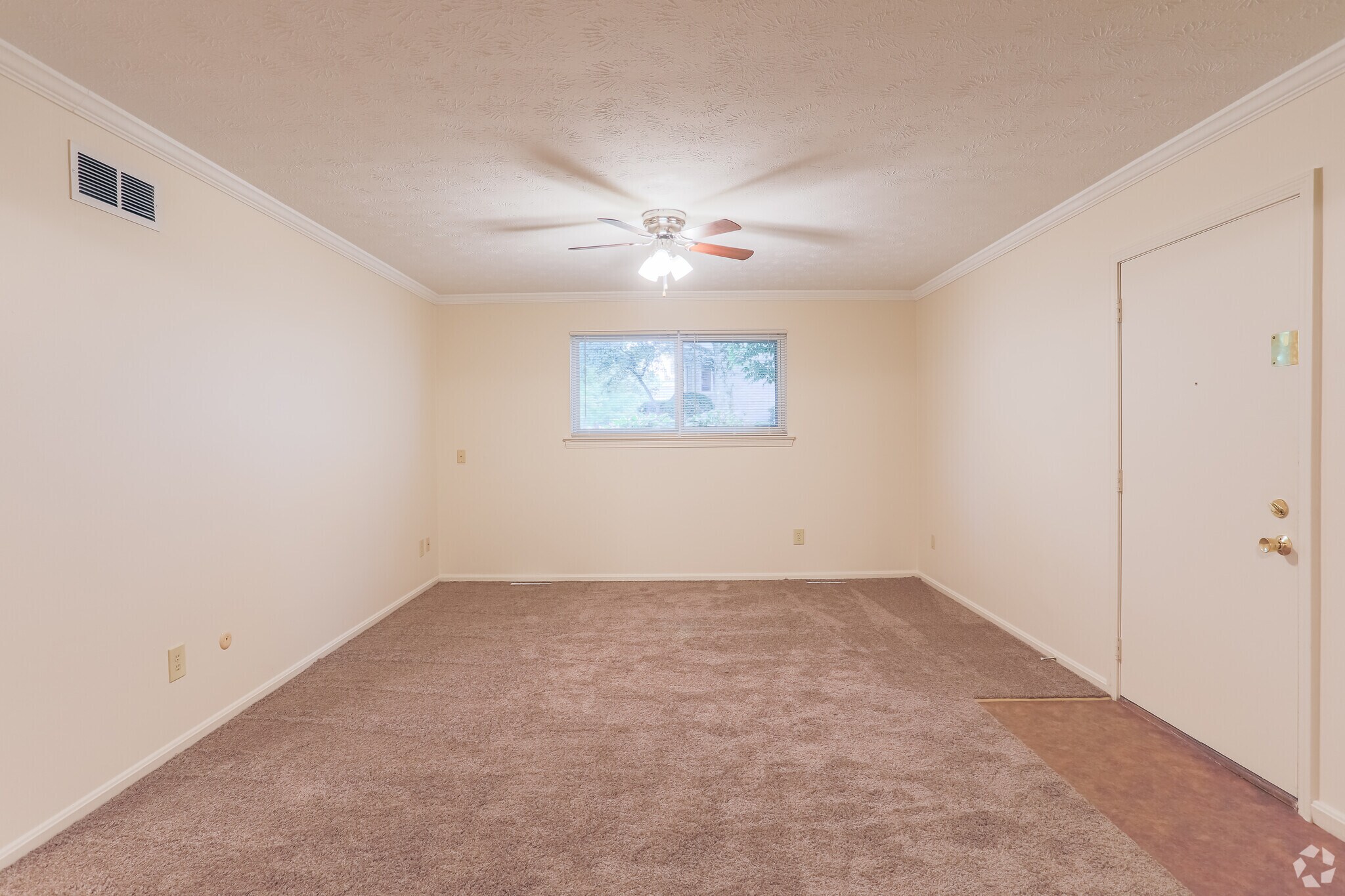 Cambridge Square Apartments – 2 BR 1 Bath MM (garden)