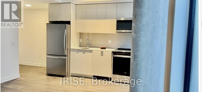 Photo du bâtiment - 1610 Charles St