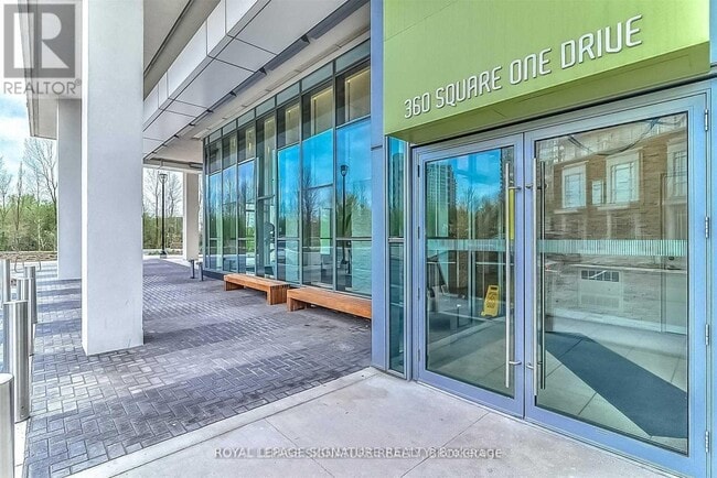 Building Photo - 360 Square One Dr
