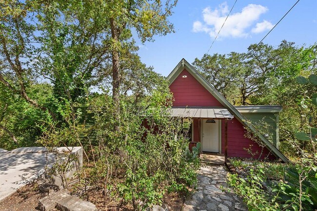 Building Photo - 4300 Stearn's Ln