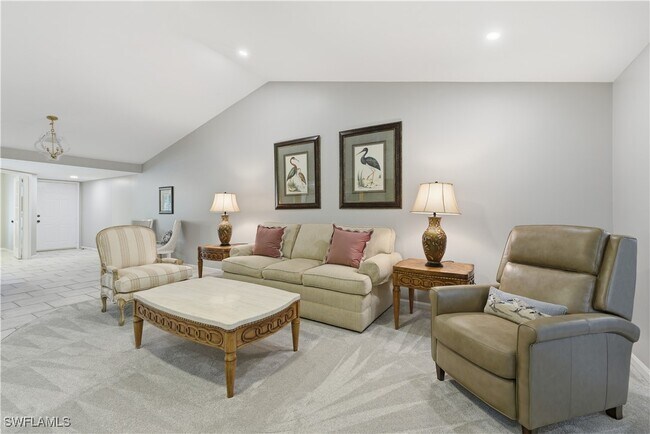 Foto del edificio - 5899 Chanteclair Dr