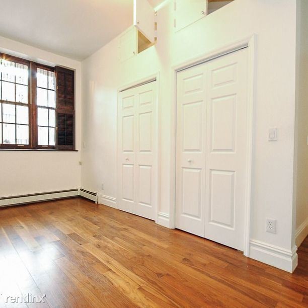 Building Photo - 517 Putnam Ave