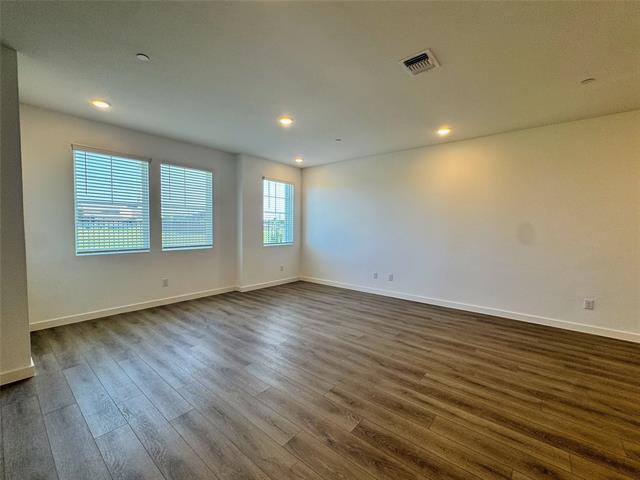 Foto del edificio - 5720 Lakeview Dr