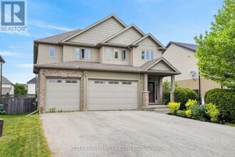 Building Photo - 2200 Dogwood Crescent