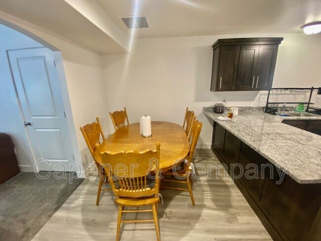Foto del edificio - 2460 W 450 N