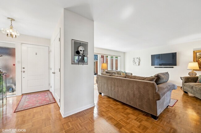 Foto del edificio - 475 Laurel Ave
