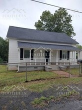 Building Photo - 107 Bailey St