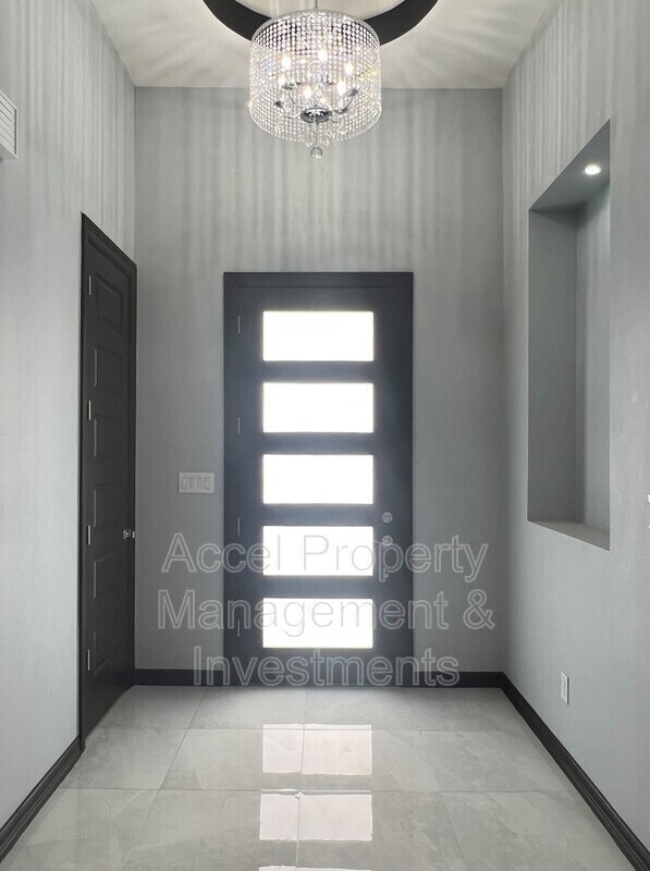 Building Photo - 941 S 14th St