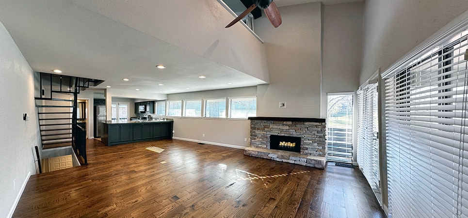 Spectacular open floor plan - 8710 Park Ln