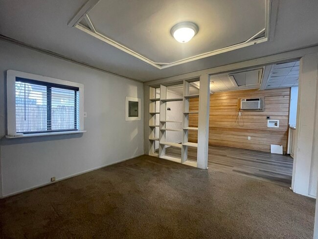 Foto del edificio - 909 Mapoles St