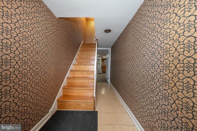 Building Photo - 130 Ivy Ct