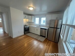 Building Photo - 46 Lawn Ave
