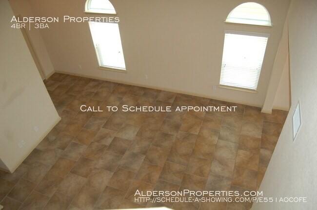 Foto del edificio - 2240 Hawk Dr