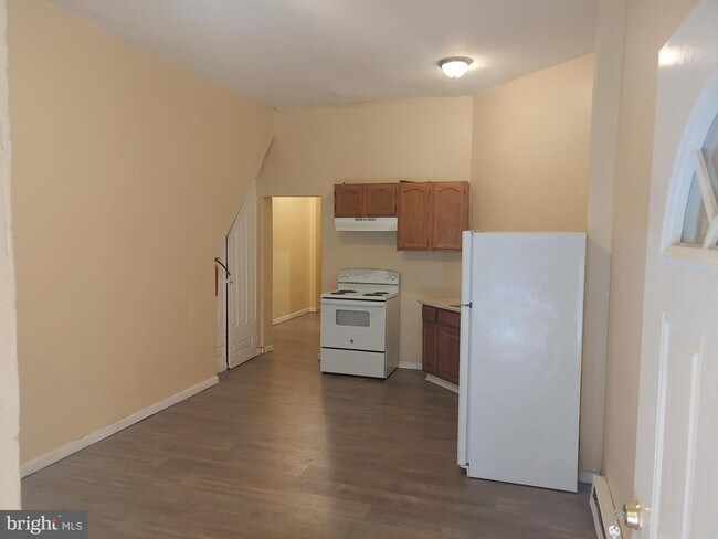 Building Photo - 1829 W Tioga St