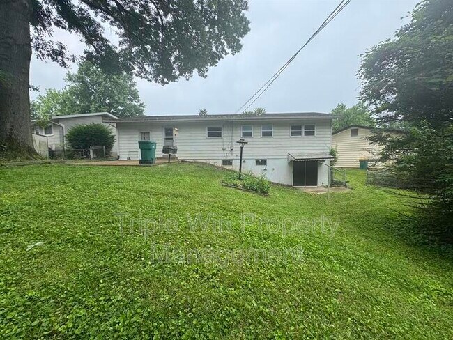 Building Photo - 10440 Gardo Ct