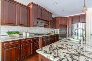 Foto del edificio - 1072 Governors Ln