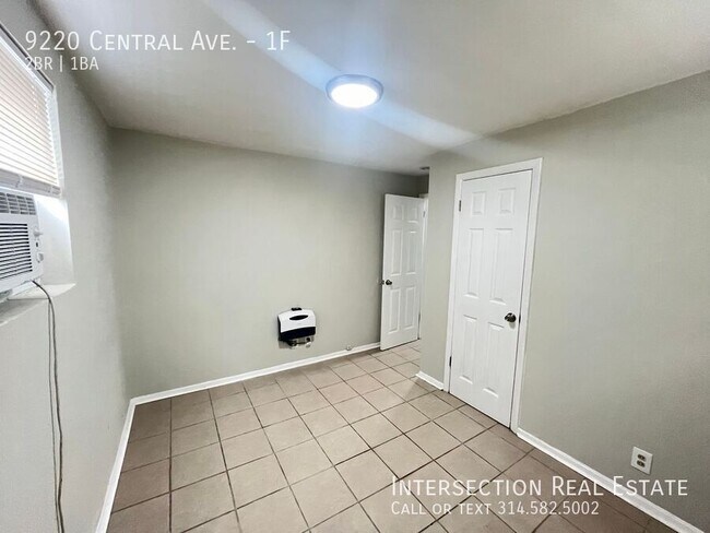 Foto del edificio - 9220 Central Ave