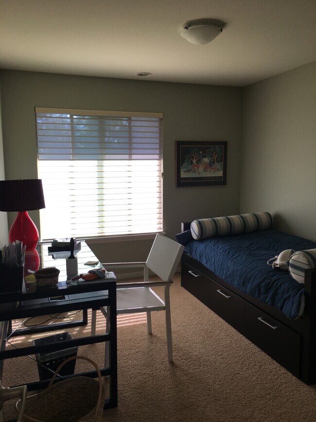 Office, Trundle Bed - 4309 Blue Heron Cir