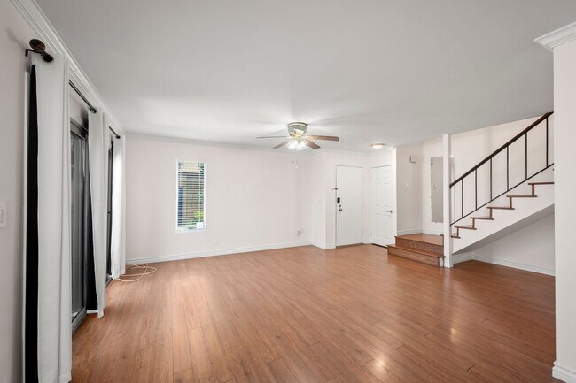 Building Photo - Beautiful Townhome in El Cajon