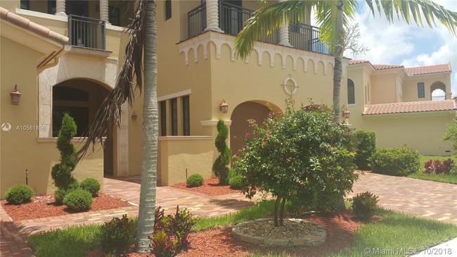 Building Photo - 9561 Eden Manor