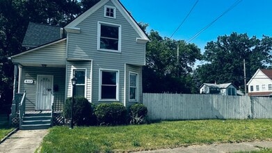 Building Photo - 8113 Platt Ave